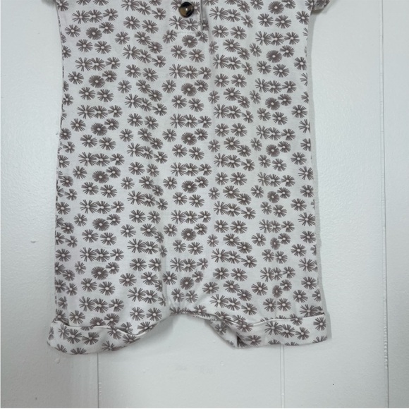 Lou Lou & Company Whispy Bamboo Romper - Picture 8 of 12